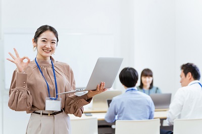 【紹介予定派遣】イオングループのビルメンテナンス会社で経理事務／福利厚生充実